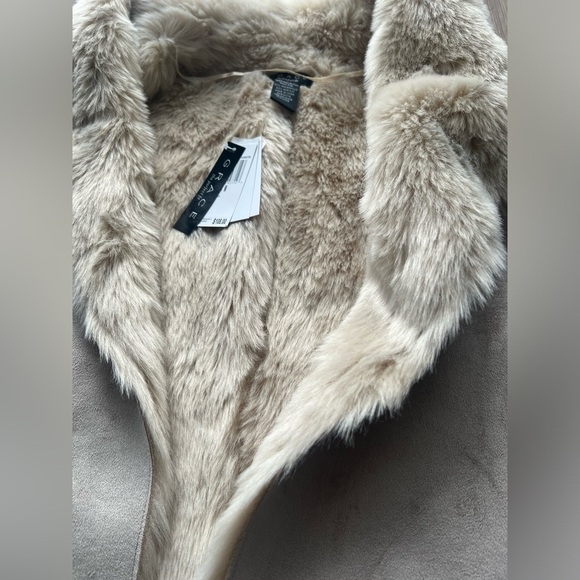 Grace & Lace Taupe Faux Fur Vest Size M NWT - Picture 2 of 6